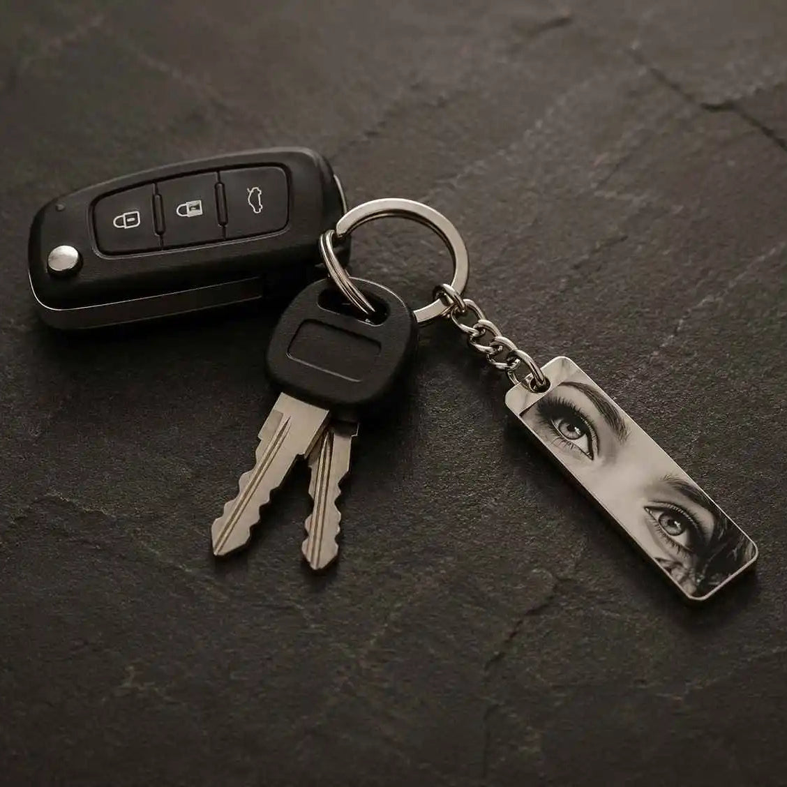 Custom Eye Portrait Keychain for Couples and Loved Ones