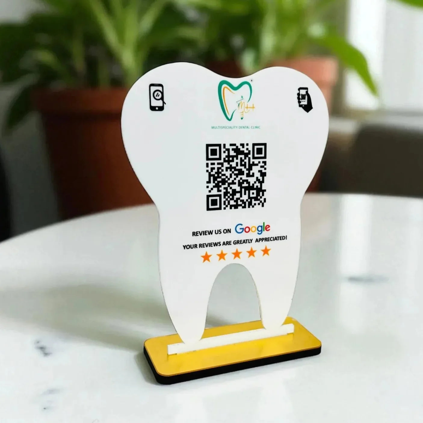 Tooth-shaped Google review stand for dental clinic